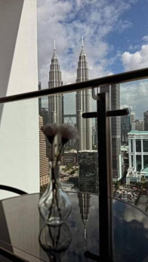Legasi KgBharu PS4 Homey Next To KLCC & Train